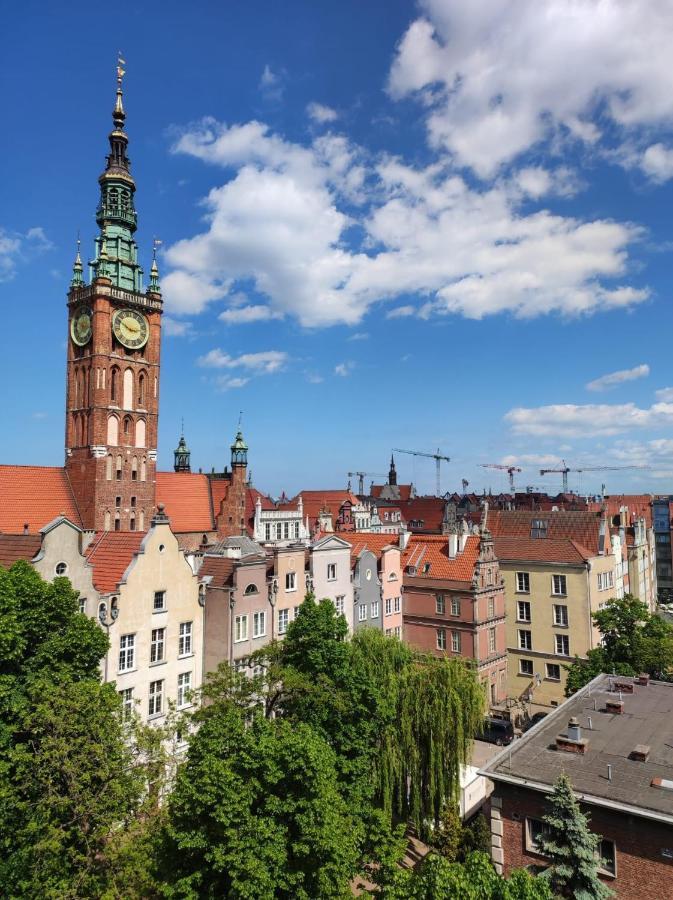 Apartament Przy Fontannie Neptuna Gdansk Bagian luar foto