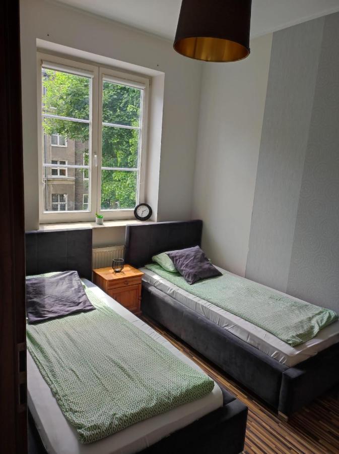 Apartament Przy Fontannie Neptuna Gdansk Bagian luar foto